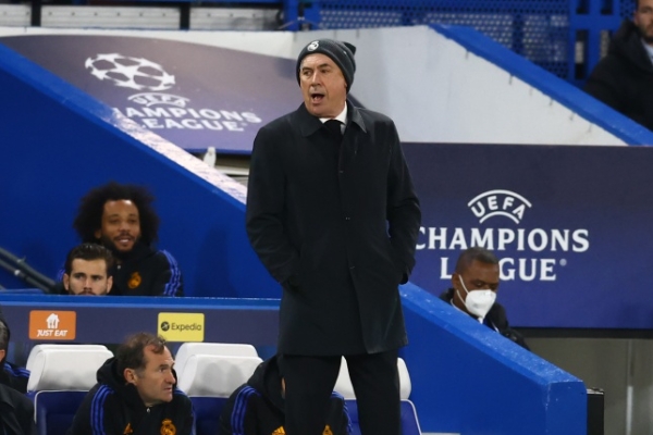 阿拉巴重伤!安切洛蒂不排除冬季引援门路